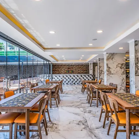 Arsı Paradıse Hotel 4*
